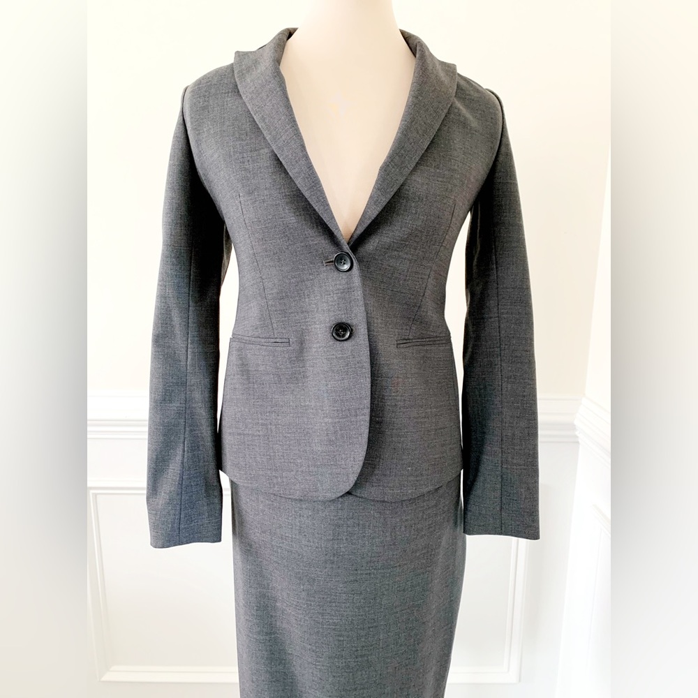 Theory Slim Fit Wool Blazer (size 00)